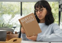 Simples assim: devocional feminino para rotina leve zen Simples assim