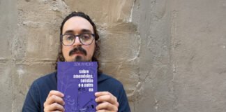 Sobre amendoins, solidão e o outro eu emociona Sobre amendoins, solidão e o outro eu